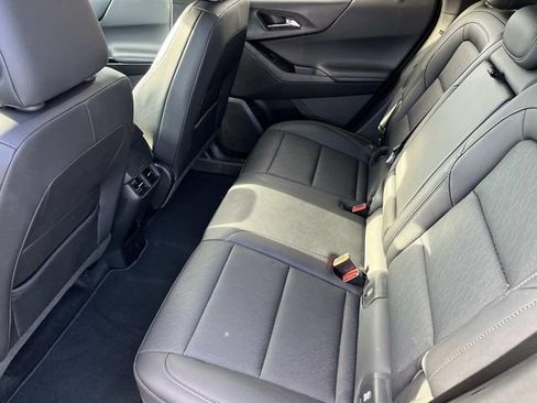 Used 2025 Chevrolet Equinox LT w/ Convenience Package II AWD/4WD image 17