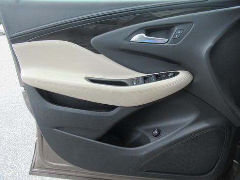 Used 2019 Buick Envision Preferred FWD image 19