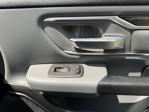 Used 2019 RAM 1500 Big Horn AWD/4WD image 34
