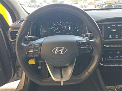 Used 2019 Hyundai Ioniq Plug-In Hybrid FWD image 10