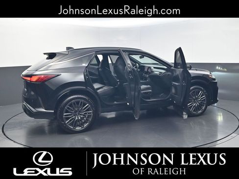 Used 2023 Lexus RX 500h F Sport w/ Cold Area Package AWD/4WD image 31
