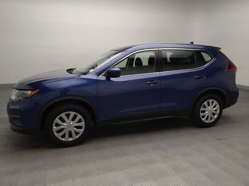 Used 2020 Nissan Rogue S FWD image 2