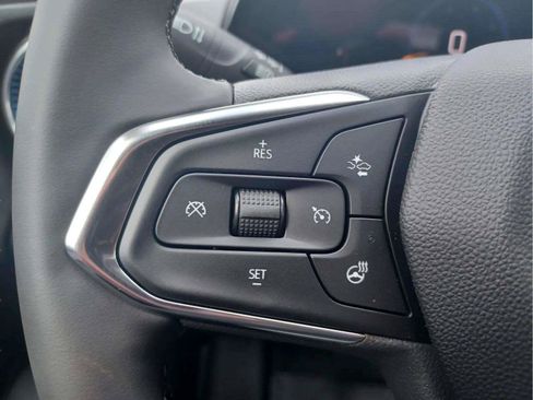 New 2026 Chevrolet Trax LT w/ Driver Confidence Package FWD image 18