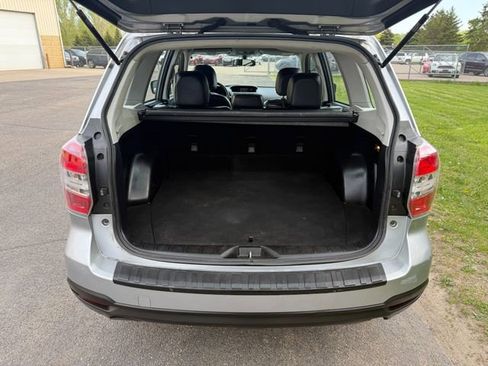 Used 2016 Subaru Forester 2.5i w/ Alloy Wheel Package image 3