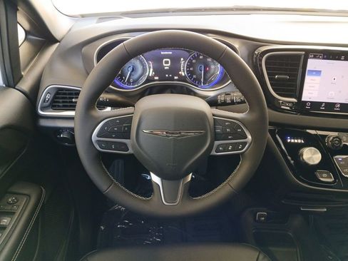 New 2026 Chrysler Voyager LX FWD image 21