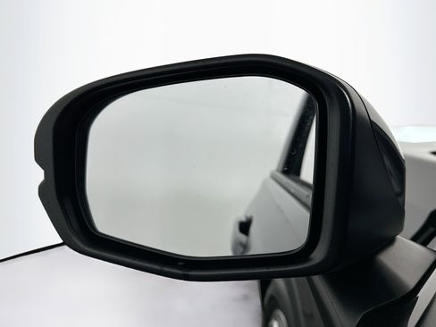 Used 2025 Honda HR-V LX image 16