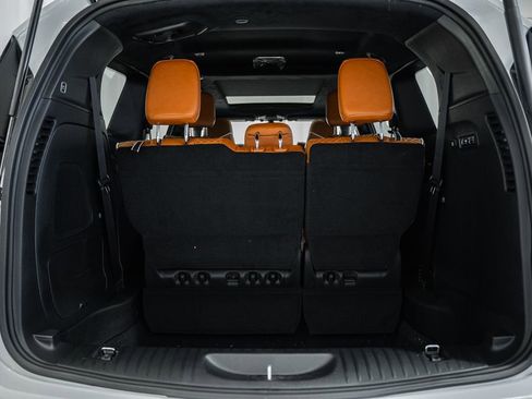 New 2026 Chrysler Pacifica Pinnacle AWD/4WD image 9
