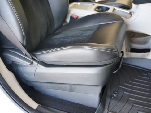 Used 2018 Dodge Grand Caravan SXT image 28