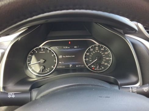 Used 2022 Nissan Murano SV w/ SV Midnight Edition Package image 6