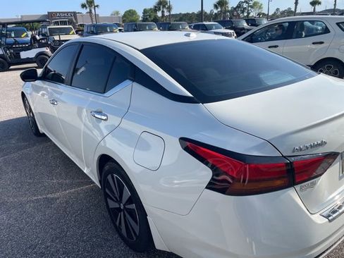 Used 2021 Nissan Altima 2.5 SV image 8