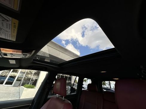 Used 2020 Lexus GX 460 Premium w/ Premium Package image 30