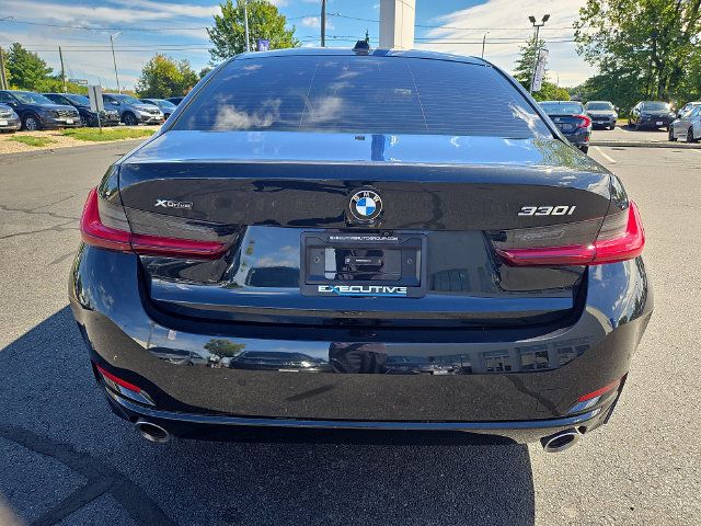 Used 2024 BMW 330i xDrive Sedan w/ Convenience Package AWD/4WD image 5
