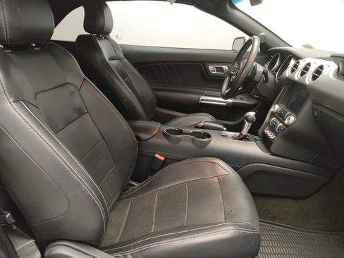 Used 2018 Ford Mustang Premium RWD image 21