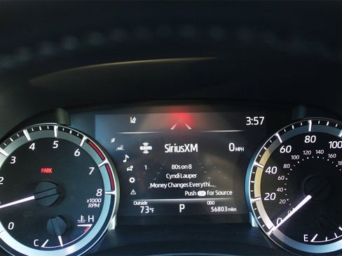 Used 2023 Toyota Highlander XLE image 16