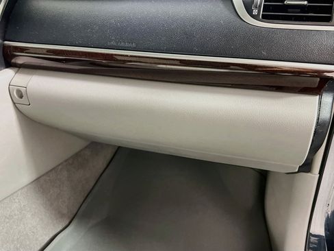 Used 2012 Toyota Camry XLE FWD image 34