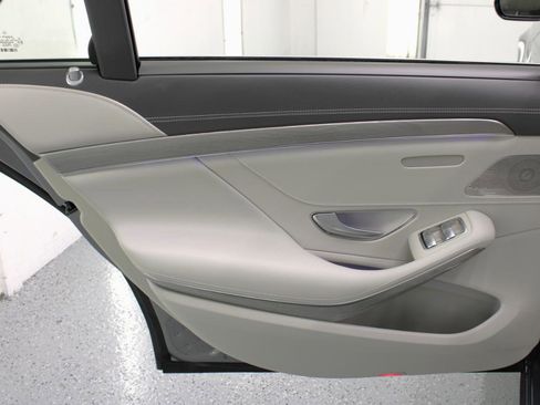 Used 2015 Mercedes-Benz S 550 Sedan image 42