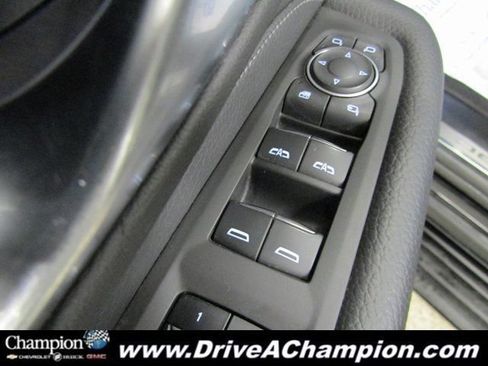 Used 2022 GMC Yukon Denali AWD/4WD image 27