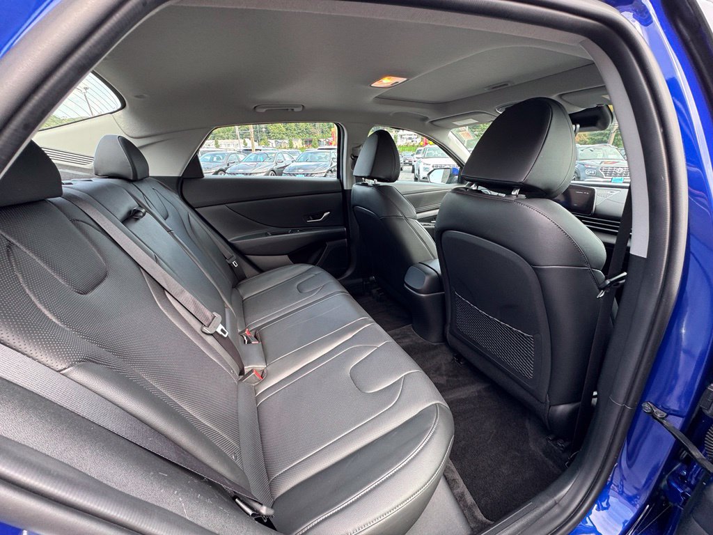 Used 2023 Hyundai Elantra Limited FWD image 20
