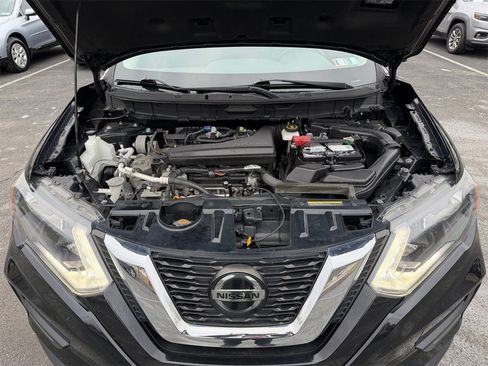 Used 2018 Nissan Rogue SV w/ Premium Package image 30