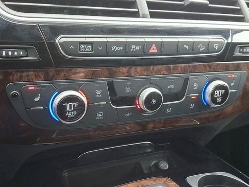 Used 2017 Audi Q7 3.0T Premium Plus image 18