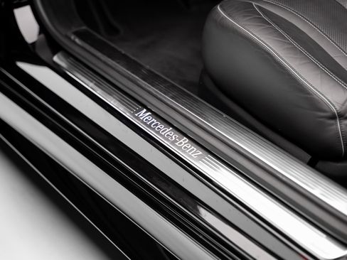 Used 2018 Mercedes-Benz S 560 Cabriolet image 60