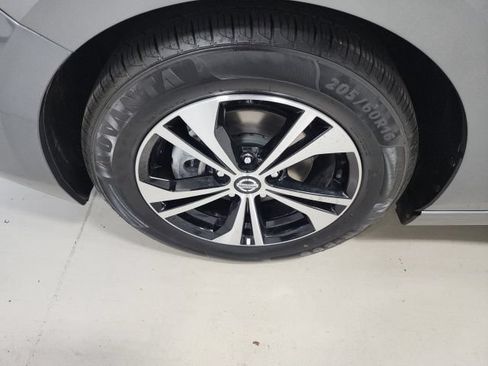 Used 2023 Nissan Sentra SV FWD image 35