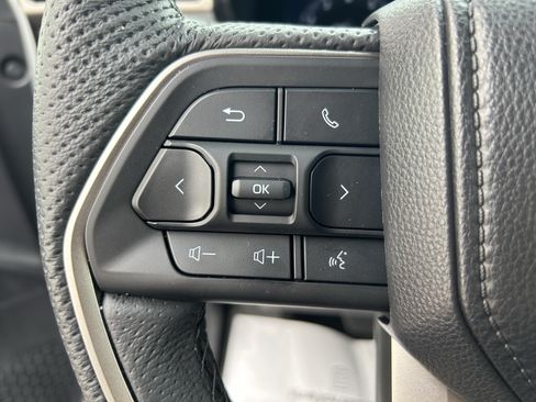 Certified 2025 Toyota Tacoma TRD Off-Road w/ TRD Off Road Upgrade Package AWD/4WD image 23