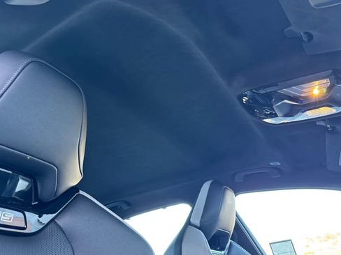 Used 2025 BMW M5 w/ Carbon Package image 17