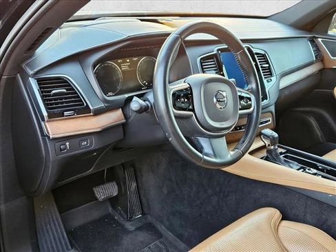 Used 2017 Volvo XC90 T6 Inscription w/ Vision Package image 9