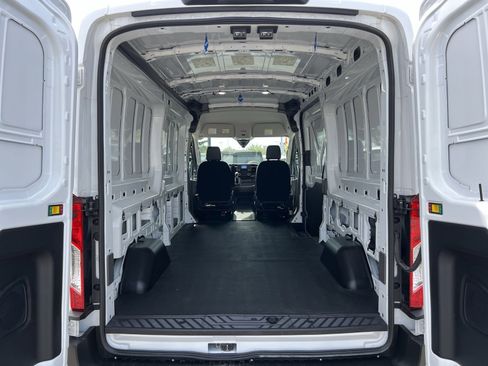 Used 2024 Ford Transit 250 148 Medium Roof image 31