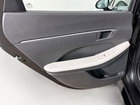 Used 2025 Hyundai Sonata SEL FWD image 25