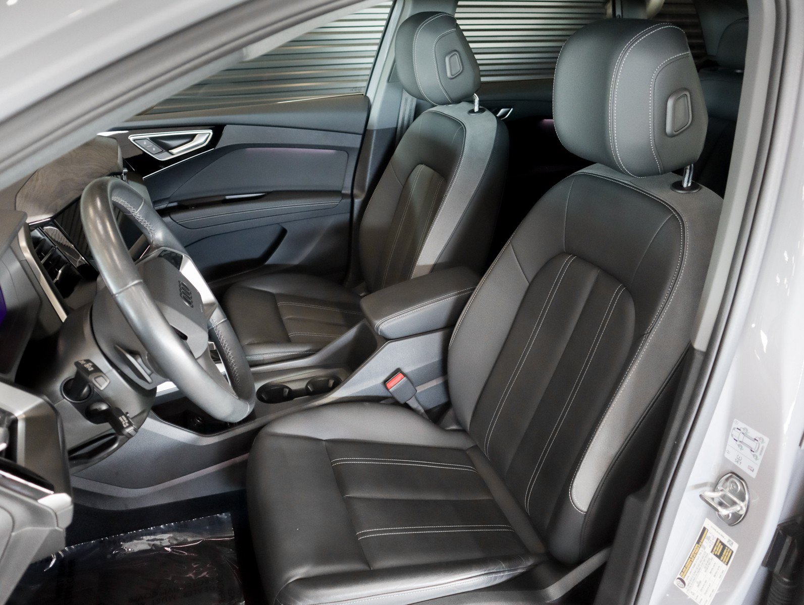 Used 2023 Audi Q4 e-tron Premium Plus AWD/4WD image 5
