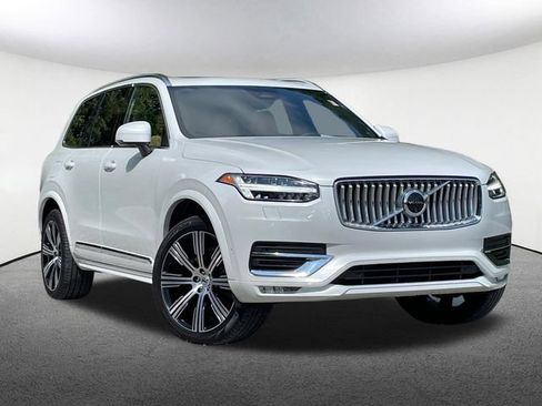 Used 2025 Volvo XC90 B5 Ultra w/ Protection Package Premier AWD/4WD image 2