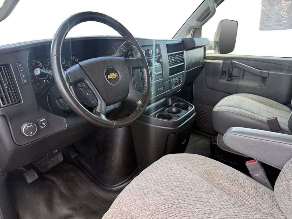 Used 2021 Chevrolet Express 3500 w/ Power Convenience Package RWD image 8