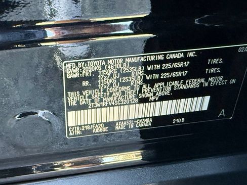 Used 2025 Toyota RAV4 XLE FWD image 41