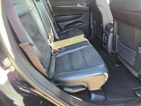 Used 2021 Jeep Grand Cherokee Laredo X RWD image 18
