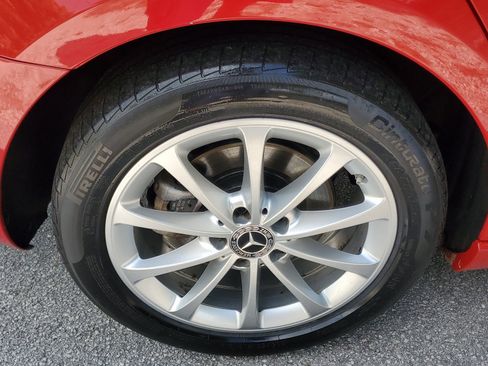 Used 2020 Mercedes-Benz A 220 4MATIC w/ Premium Package image 7