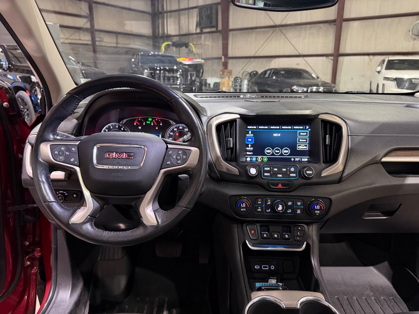 Used 2018 GMC Terrain Denali w/ Comfort Package FWD image 30