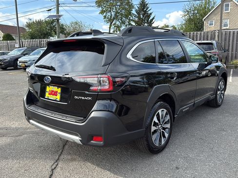 Used 2025 Subaru Outback Limited image 8