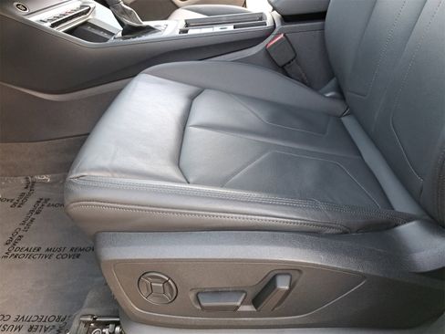 Certified 2025 Audi Q3 2.0T Premium w/ Convenience Package image 31