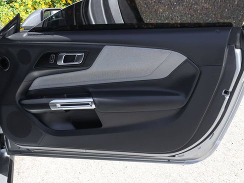 Used 2025 Ford Mustang Coupe RWD image 40