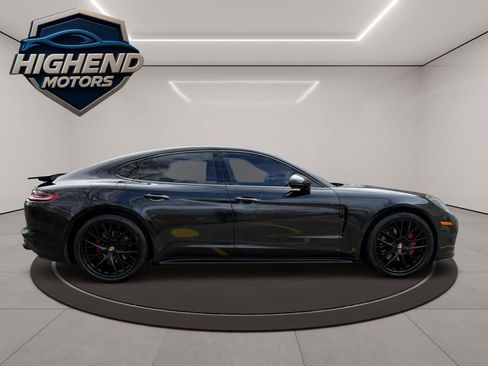 Used 2018 Porsche Panamera 4S image 9