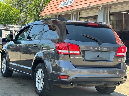 Used 2015 Dodge Journey SXT w/ Flexible Seating Group FWD image 8