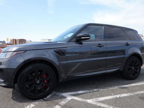 Used 2019 Land Rover Range Rover Sport HST image 4
