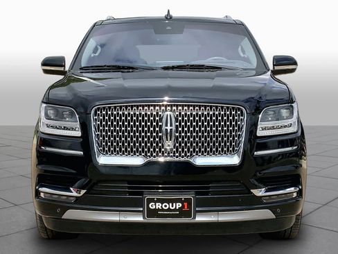 Used 2019 Lincoln Navigator Reserve AWD/4WD image 4