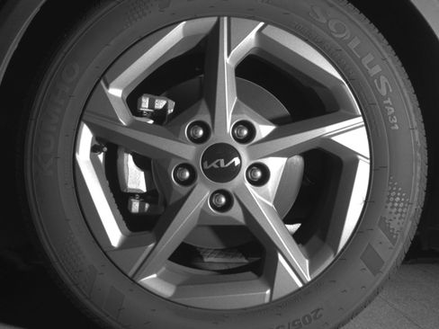 Used 2025 Kia K4 LXS image 12