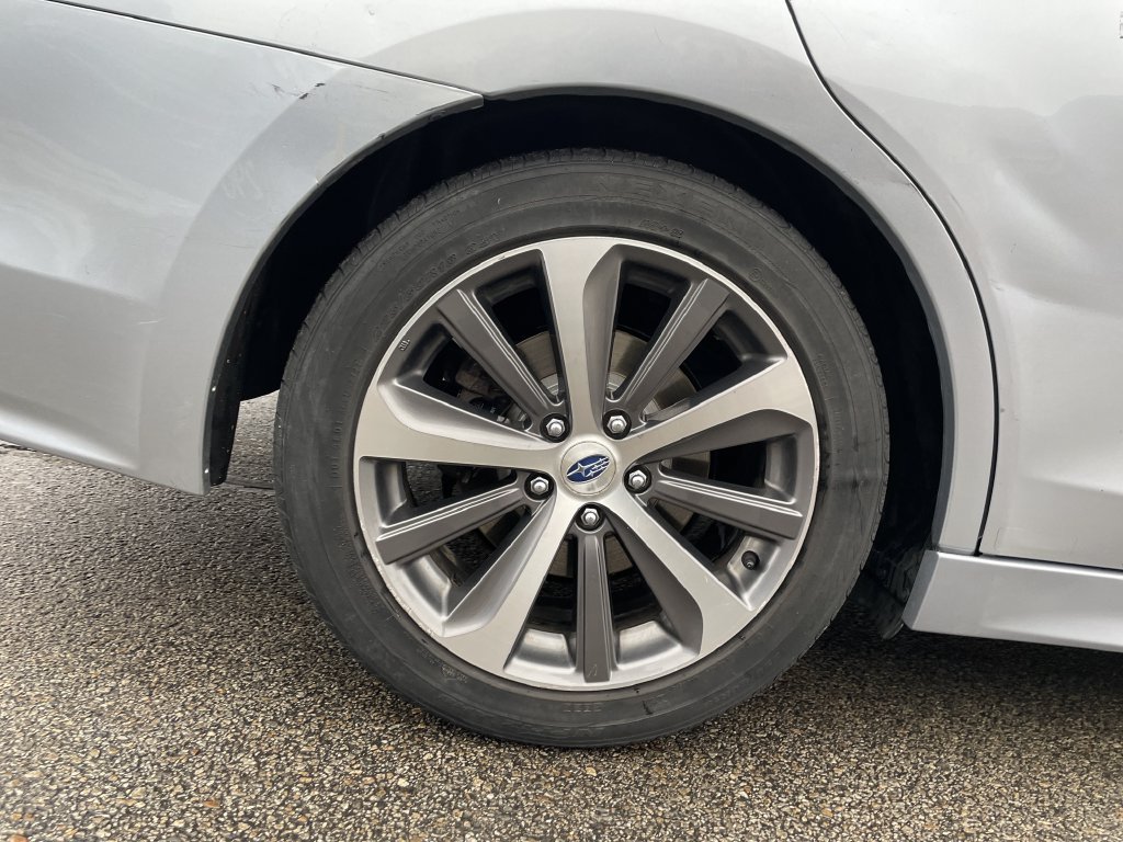 Used 2016 Subaru Legacy 2.5i Limited AWD/4WD image 12