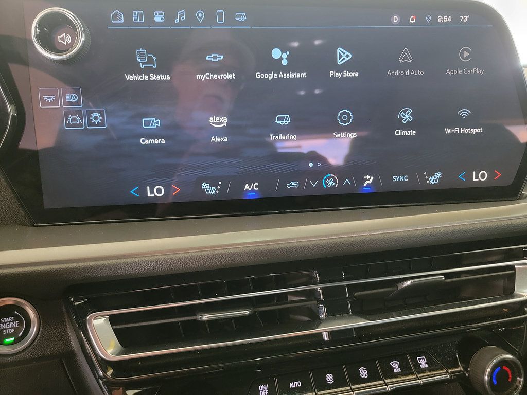 Used 2025 Chevrolet Traverse LT FWD image 10