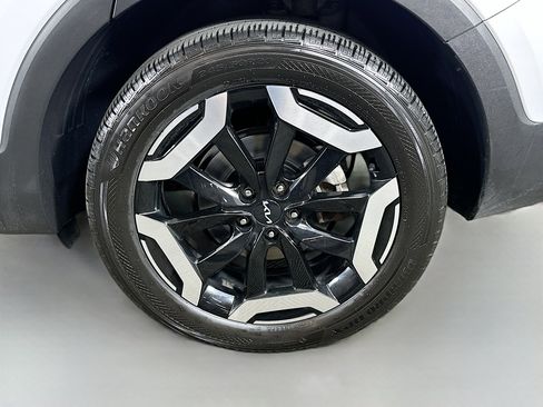 Used 2023 Kia Telluride EX w/ EX Captain's Chair Package image 33