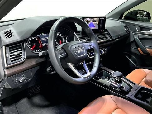 Used 2023 Audi Q5 2.0T Premium w/ Convenience Package AWD/4WD image 7
